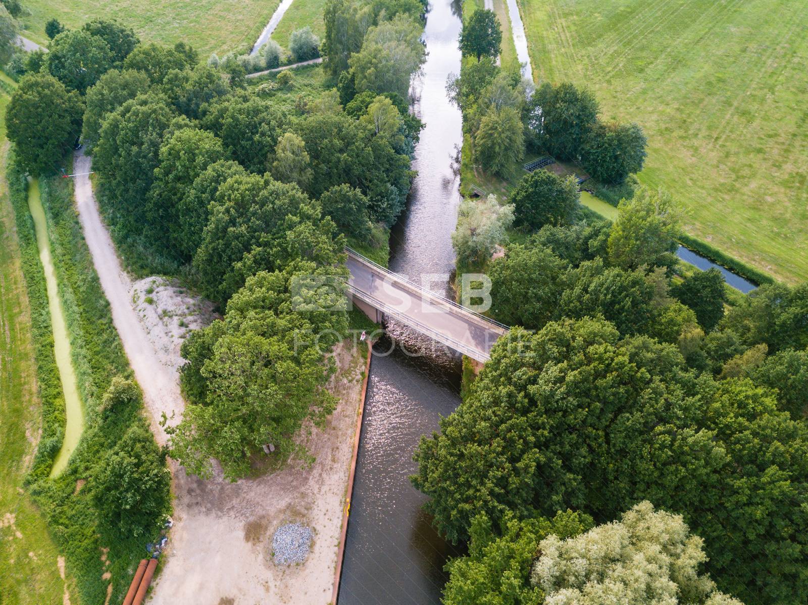 Brücke über den Störkanal