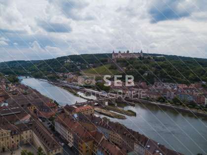Blick über den Main zur Festung Marienberg