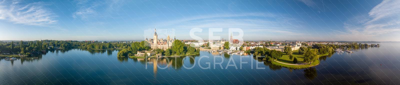 Panorama mit dem Schweriner Schloss