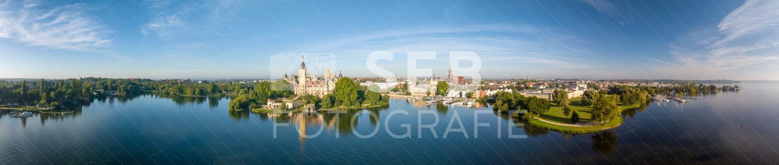 Panorama mit dem Schweriner Schloss