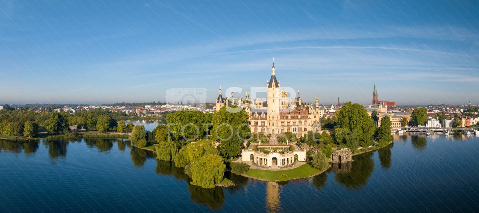 Panorama mit dem Schweriner Schloss