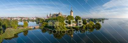 Panorama mit dem Schweriner Schloss